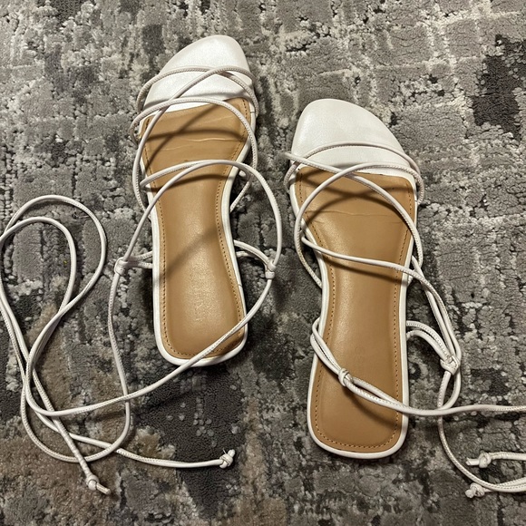Express white sandals - Picture 1 of 8